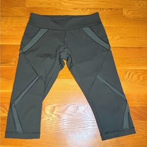 Lululemon Olive Green High Rise Cropped Leggings Size 8 Athletic